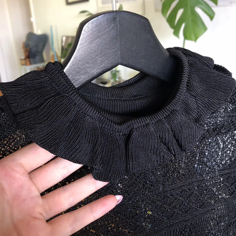 Helt oanvänd bodysuit i mesh från Ronny Kobo! Lappen sitter kvar.  Varan finns inte kvar på hemsidan och finns inte att köpa längre!✨orginalpris ca 1500kr. Toppar.