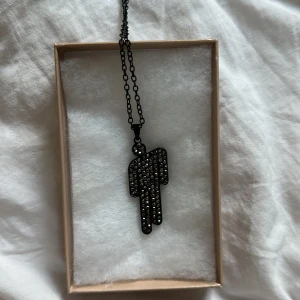 Blohsh halsband  - Billie eilish blohsh halsbandet 