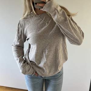 Storlek L, grå/beige färg