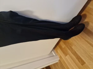 Lårhöga stövlar 37 - Fint skick använda max 5 gånger.