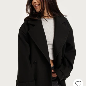 Kappa - Helt oanvänd kappa endast testad, säljes då den var för stor och tiden på retur gick ut💕