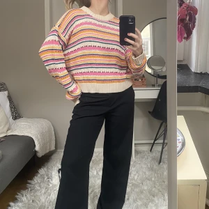 Stickad tröja - Stickad tröja från Zara, i superbra skick! 