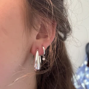 Silver örhängen  - Silver tjocka hoops 