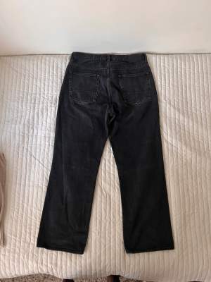 EXTENDED THIRD CUT Washed Black Denim