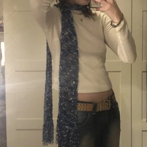 virkad halsduk!! 🌊 - supergullig!! 🌷🌷🌷