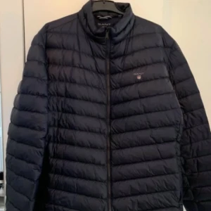 Gant jacka  - En fin gant jacka som sällan använd pga av att den va för stor, storlek L