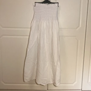 Kappahl långkjol - Jättefin långkjol från Kappahl! Köpte för 500kr. Säljer eftersom det börjar bli lite kort för mig som är 161cm🤍💋