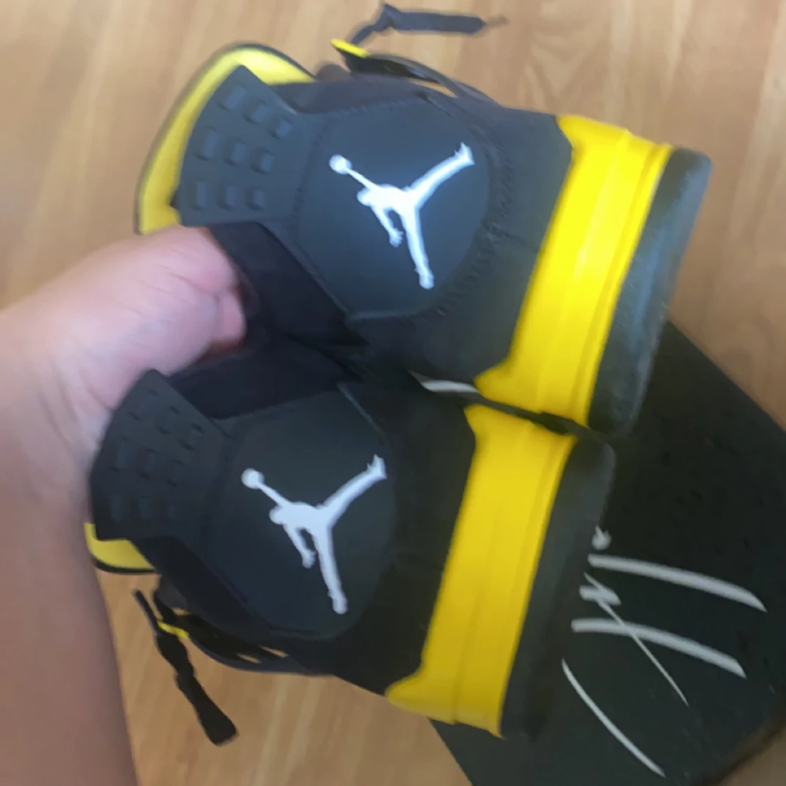 Jordan 4 yellow Thunder - 91