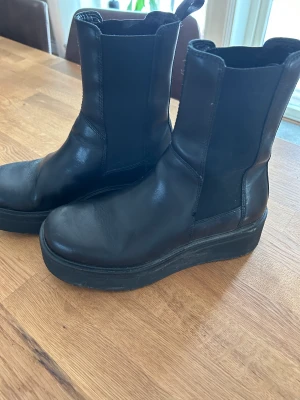 Vagabond Tara - Jättefina vagabond tara st 36 inte mycket snvända