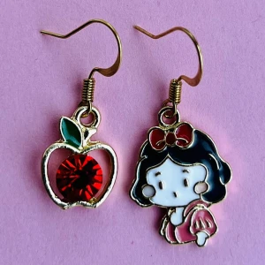 Snövit örhängen ❤️ - Nickelfria krokar och fri frakt ❤️