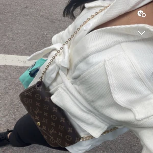 Jeans jacka - Köpt för en månad sen från ginatricot, knappt använd💕