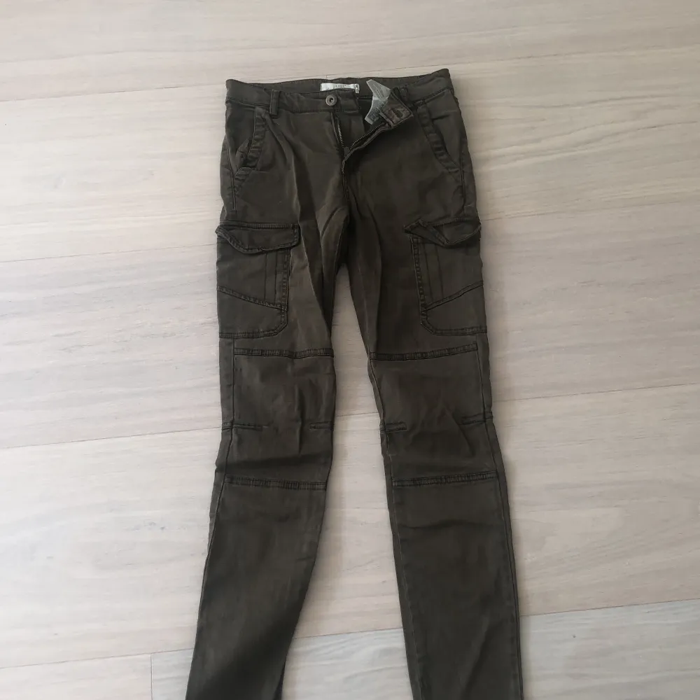 Mörk gröna jeans använda ett par gånger. Jeans & Byxor.