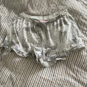 Säljer dessa hunkemöller pyjamas shorts då det inte kommer till användning 
