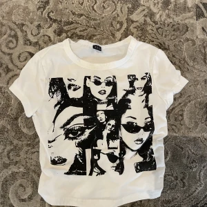 Y2k  - Jättefin y2k tröja från Sheikh aldrig använt❤️