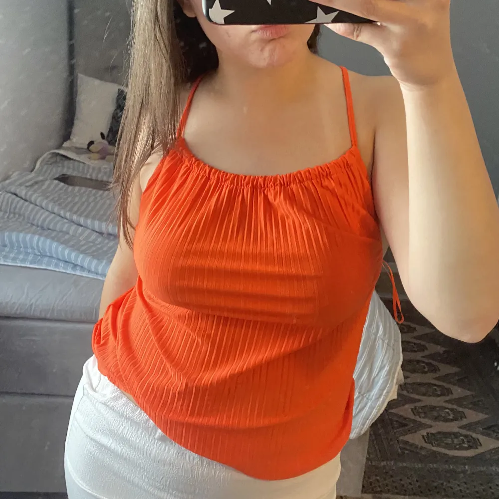 Sååå härlug orange sommartopp som jag aldrig använt!!❤️❤️. Toppar.