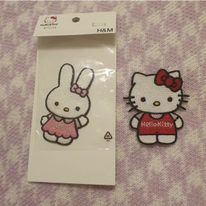 hellokitty tygklistermärken  - Supersöta hellokitty ”tygklistermärken”💕helt nya/oanvända 