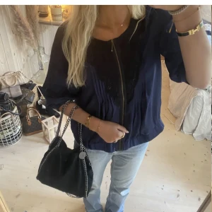 Kofta - Super snygg koft/jacka ❤️❤️tryck gärna köp nu!!