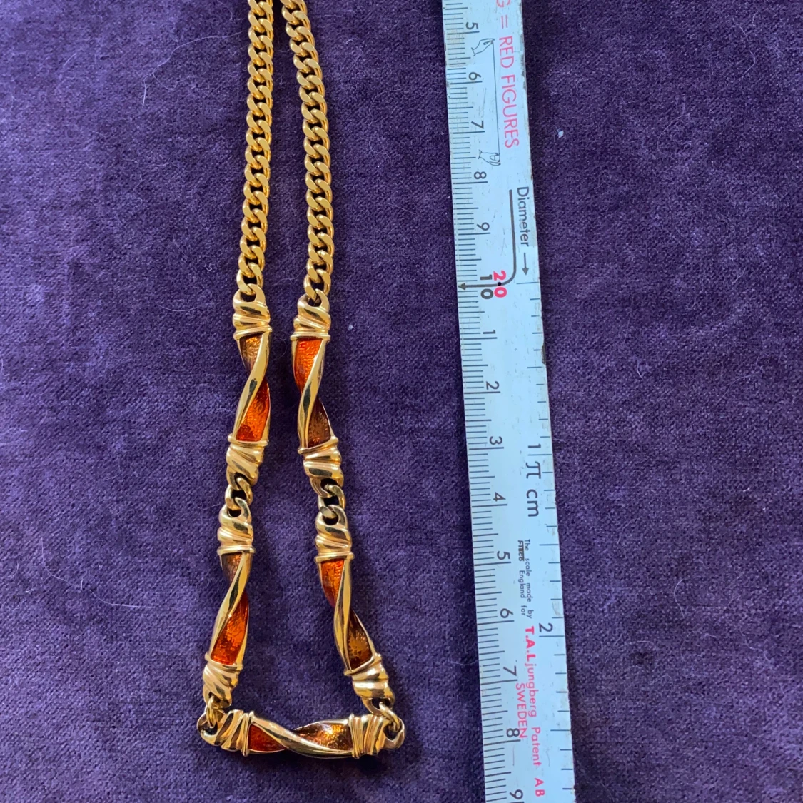 Guldfärgad halskedja  - 91