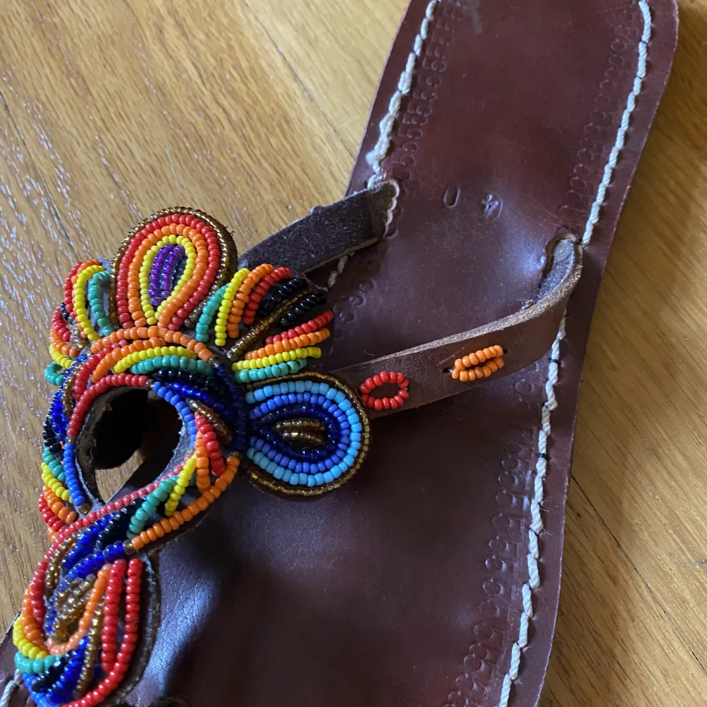 Unika sandaler med pärl design, så söta på sommaren eller när man reser utomlands. . Skor.