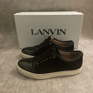 Lanvins - Säljer nu dessa lanvins i uk 6, Skick 9/10. Självklart äkta samt allt og, Hör av dig ifall du har några frågor eller funderingar. 