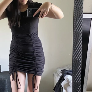 Svart klänning  - Jätte jätte fin svart klänning! Använd 1 gång. 