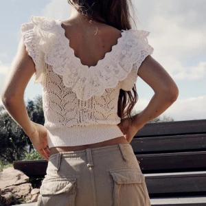 Zara tröja - Säljer denna skit fina tröjan säljer både i svart och vit använd fåtal gånger super fint skick (org pris 329)💗säljer 250 kr styck 