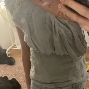 Zara topp - Zara topp i nyskick, kommer inte till användning💕frakt: 45