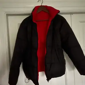 Contrast puffer jacket, supermjuk och skön, ord pris 899kr