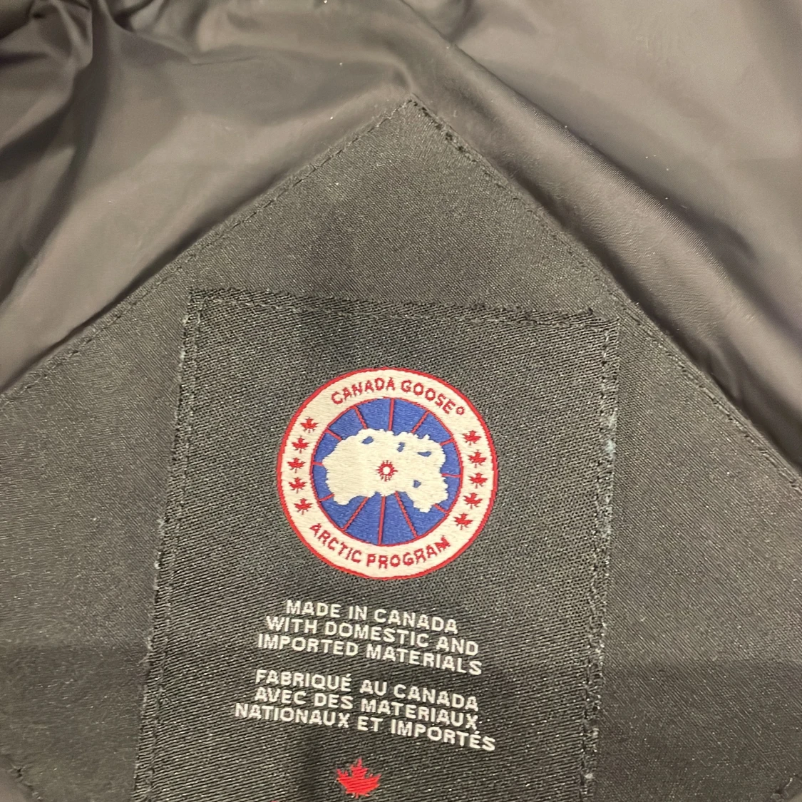 Säljer canada gosse jacka - 91
