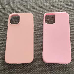 Passar till iPhone 12 mini, det till vänster på bilden är silikon material och det till höger är mer blankt. 1 skal 50kr, båda skal 90kr