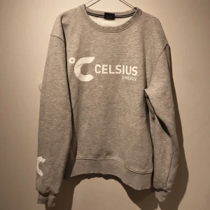 CELSIUS SWEATSHIRT - Vill inte du också se ut som Jonas i RMM? Nu har du ju chansen till det! Säljer denna unika Celsius sweatshirten som jag aldrig använt, som ny med andra ord! 
