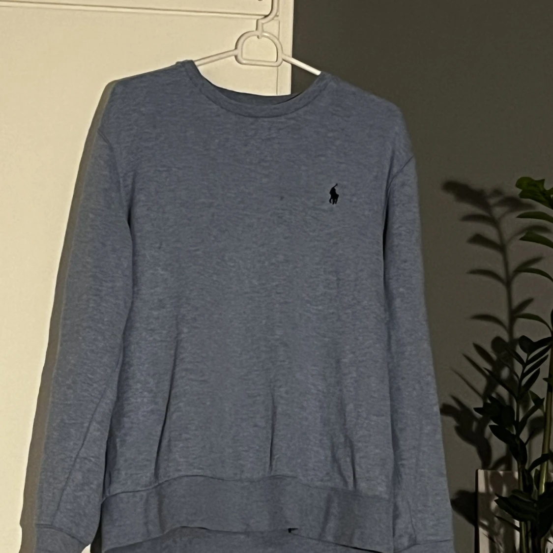 Ljusblå Ralph Lauren tröja - 90