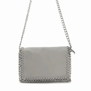 Väska  - FINNS KVAR! Tiamo Väska i nyskick!! Säljs då den inte kommer till användning! Skriv vid frågor! 2 för 1 på allt jag säljer!❤️