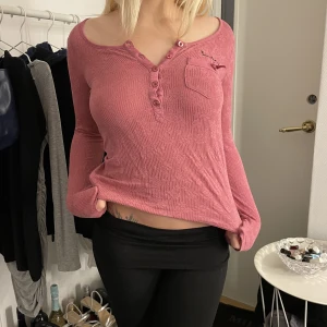 Långärmad  - Långärmad rosa tröja som jag köpt på secondhand 