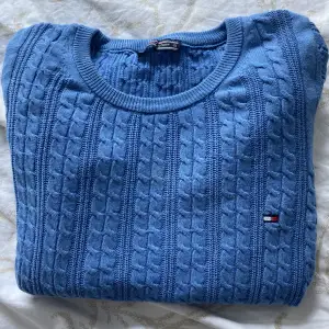 Snygg blå gant tröja säljer pgr av ingen användning 