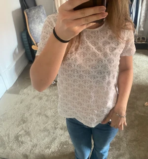 topp - fin topp från Karl Marc John!