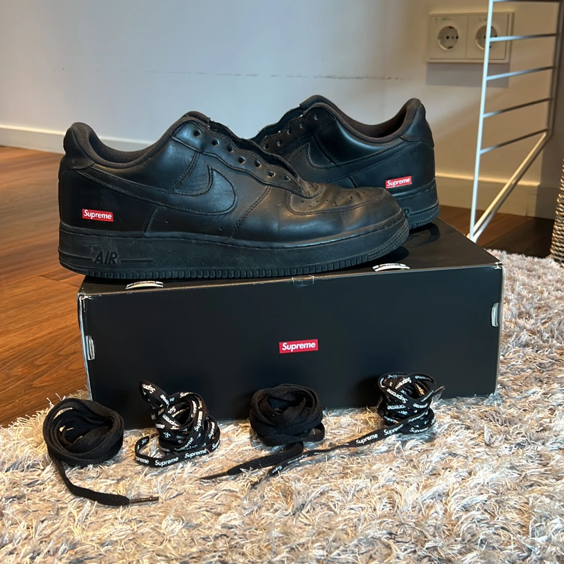 Nike Airforce 1 black supreme 