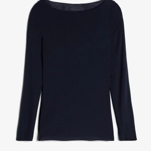 Intimissimi tröja  - Säljer denna snygga långärmadtröja från Zalando med märket Intimissimi, storlek S med bra kvalite. Frakt 39-49kr beroende på vad du väljer. Ny tvättad 