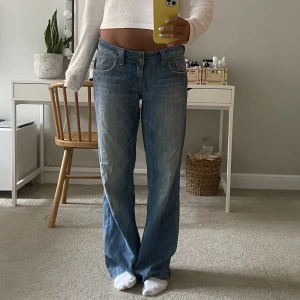 Låg midjade baggy jeans  - Säljer dessa super snygga låg midjade jeans❤️❤️