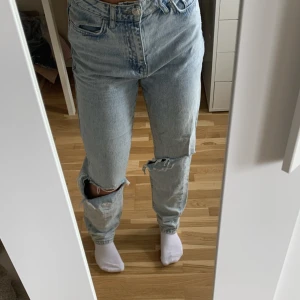 Jeans - Jeans med hål