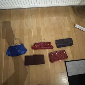 Balväska/aftonväska - Nyskick Pris kan diskuteras 