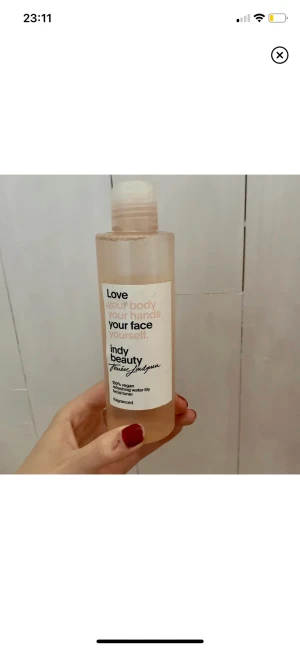 Toner  - Indy beauty toner. Testad en gång. Kom gärna med prisförslag 💕