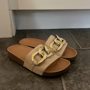 Skor - Sandaler som aldrig används 