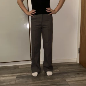 Madlady kostymbyxor  - Säljer ett par jätte snygga madlady kostymbyxor 💋