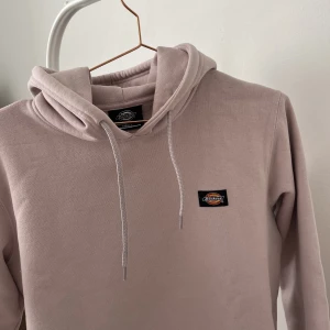 Dickieshoodie  - Oversized hoodie från Dickies! Använd fåtal gånger