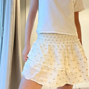 Volangkjol - Så gullig Volangkjol🥰perfekt till sommaren