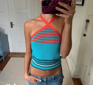 Zara top - Säljer stickad top från zara!! Så snyggt till sommar! Ej mina bilder 