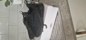 Skor - Nike air st 38 helt nya i kartong