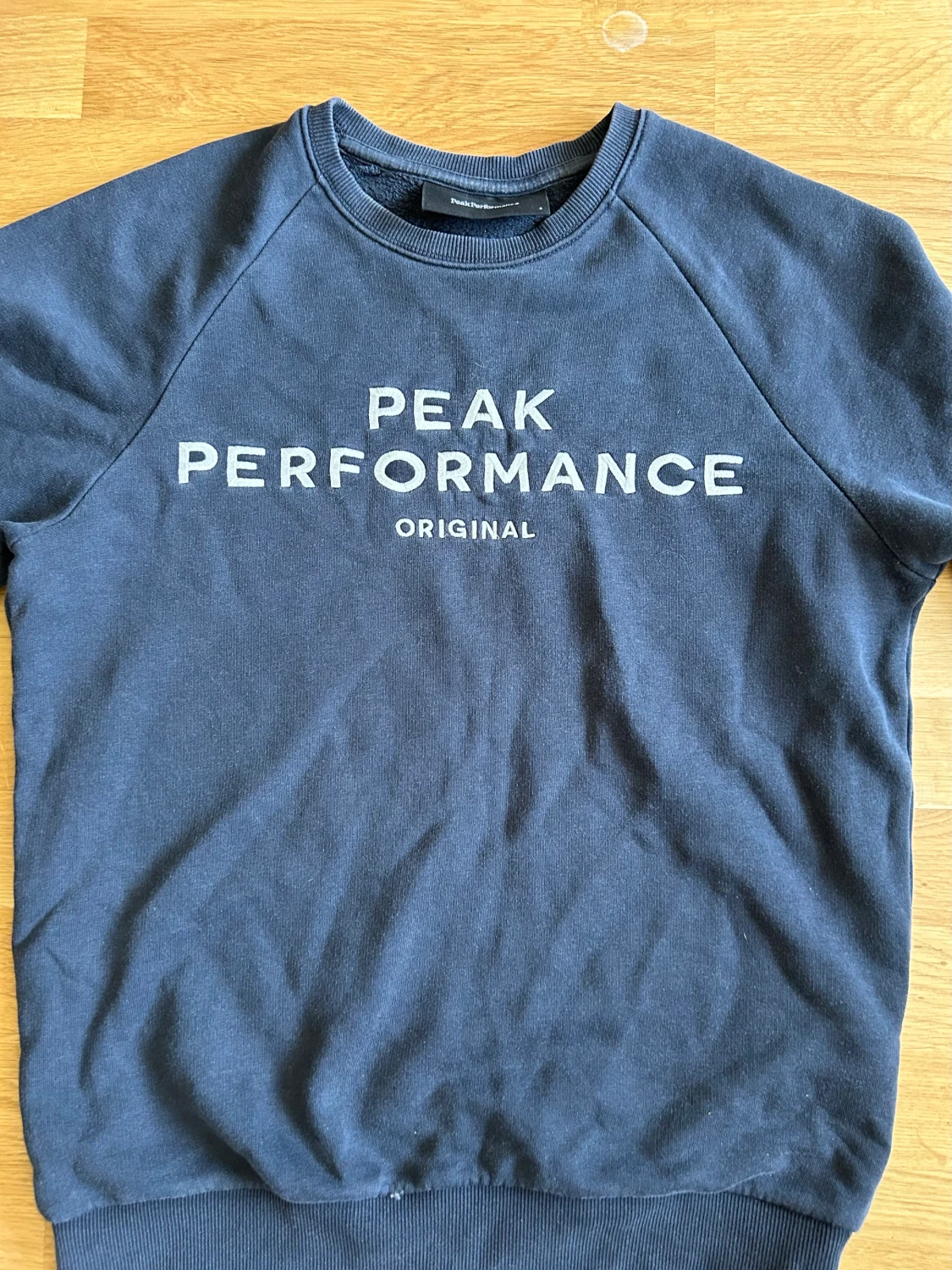 Peak performance tröja