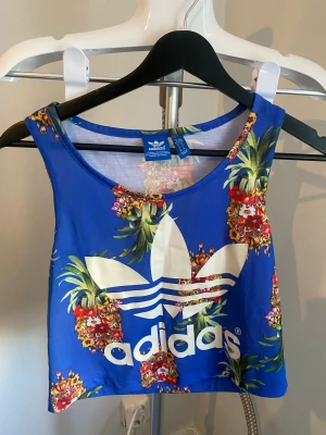 Adidas set - 150kr/del  Special kollektion för adidas